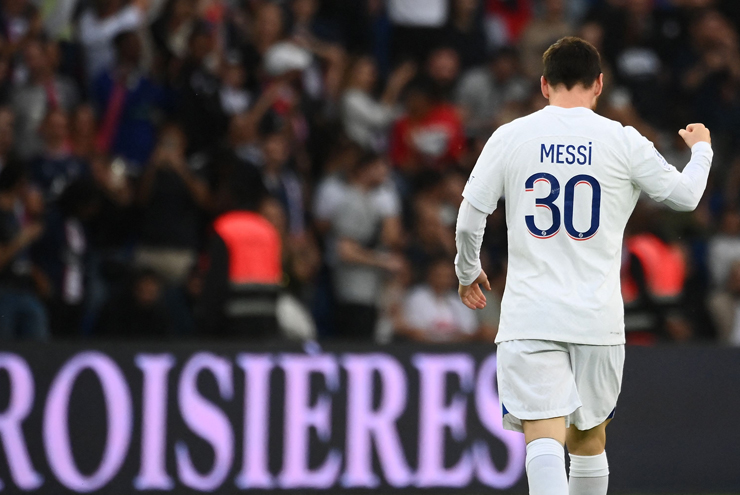 Messi ghi bàn hay kiến tạo đều là siêu phẩm: Triệu fan trầm trồ, lại có kỷ lục mới - 1