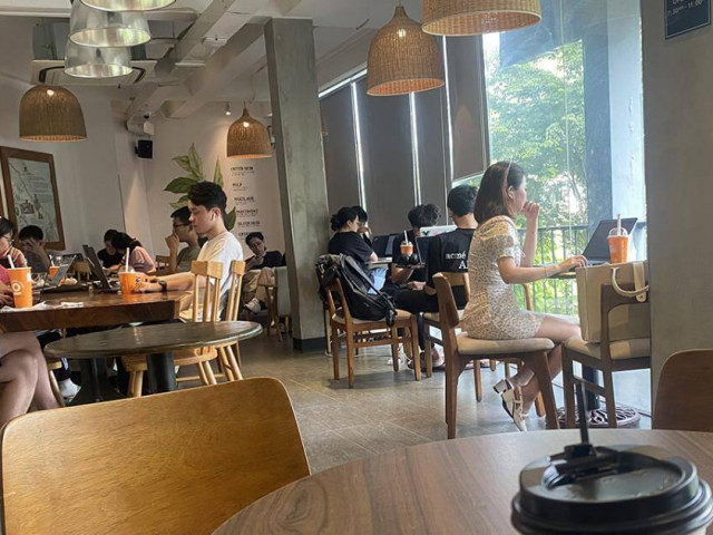 Chuyện gì đang xảy ra với The Coffee House?