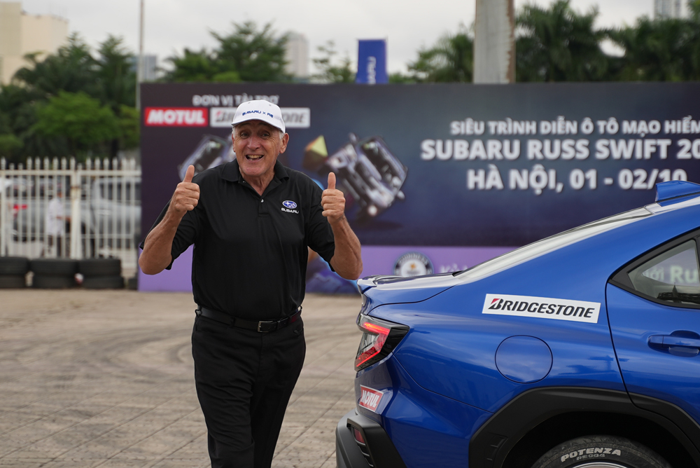 Bridgestone lần đầu tiên đồng hành trình diễn ô tô mạo hiểm Subaru Russ Swift Stunt Show - 1