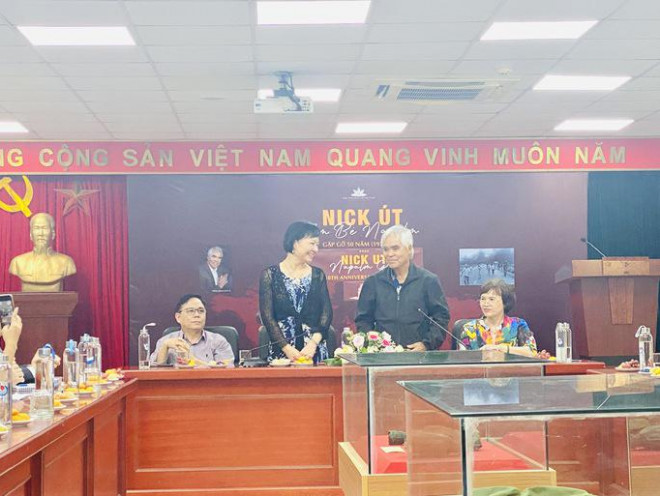Cuộc gặp lịch sử của Nick Út và Em bé Napalm tại Hà Nội - 5