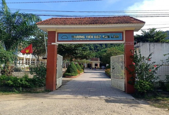 Trường Tiểu học xã Sơn Lâm, nơi xảy ra sự việc