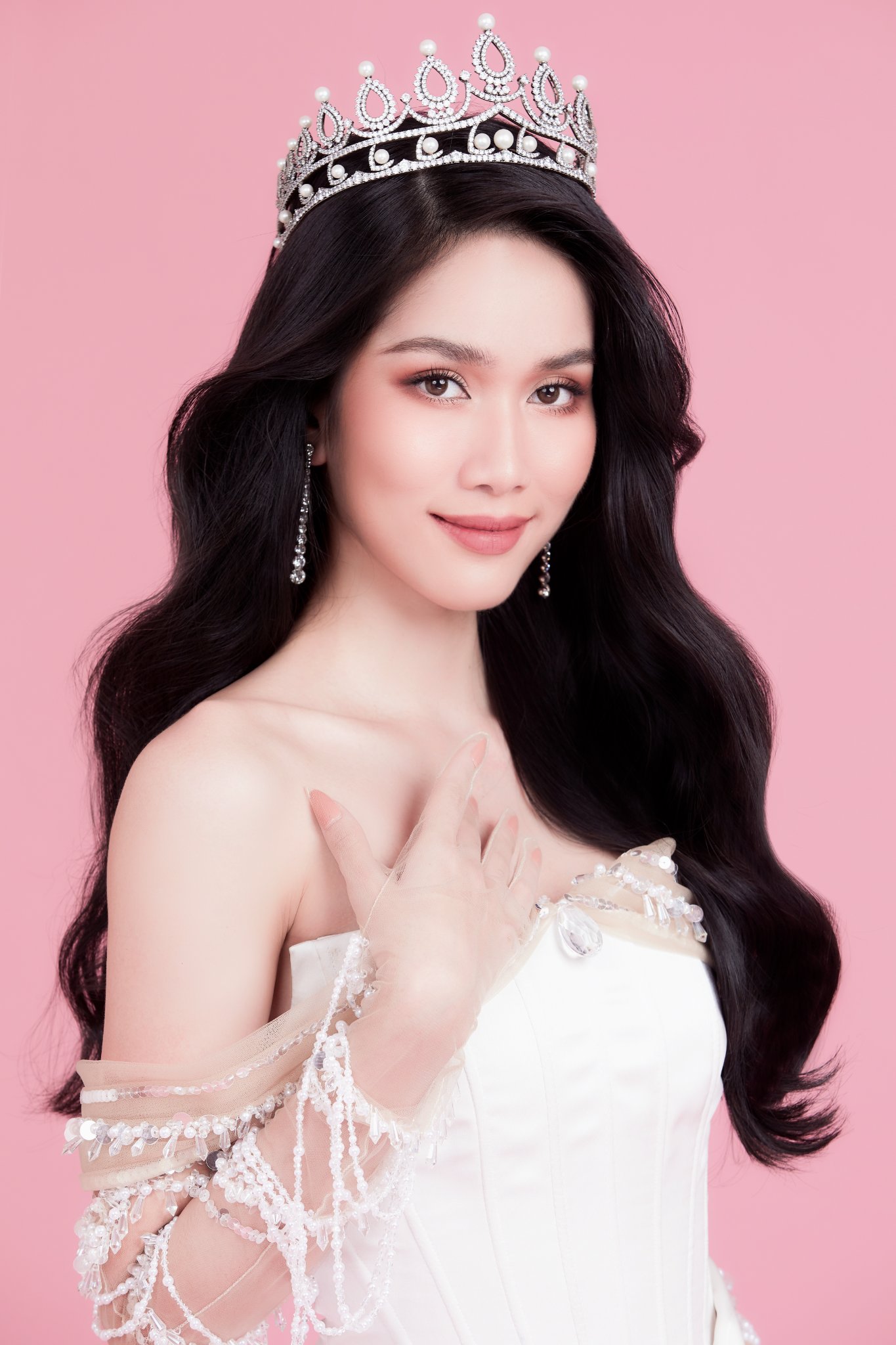 Á hậu 1 Hoa hậu Việt Nam 2020, Hoa hậu Quốc tế Việt Nam 2022 - Phạm Ngọc Phương Anh.