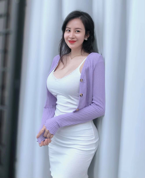 Bà Tưng, &#39;hot girl ngủ gật&#39;, &#39;hot girl bánh tráng&#39; ra sao sau bao năm nổi tiếng - 2