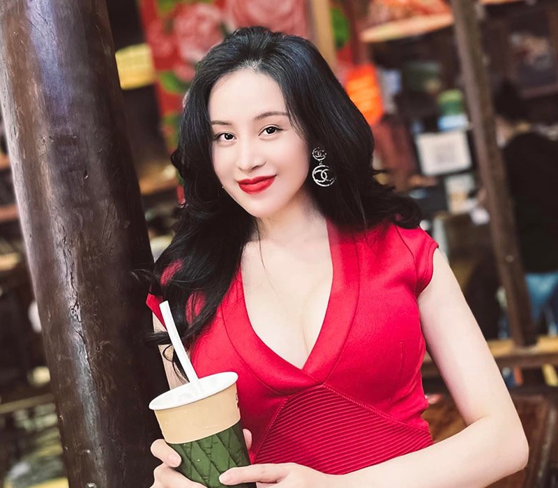 Bà Tưng, &#39;hot girl ngủ gật&#39;, &#39;hot girl bánh tráng&#39; ra sao sau bao năm nổi tiếng - 4