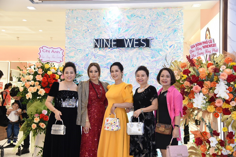 Nine West tưng bừng khai trương cửa hàng thời trang dành cho phái đẹp tại Tòa B TTTM Vincom Bà Triệu , Hà Nội - 1