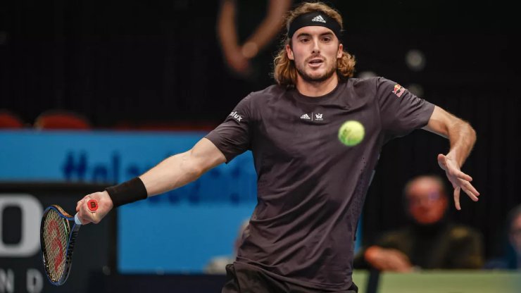 Tsitsipas khởi đầu thuận lợi ở Paris Masters