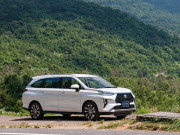 Tin tức ô tô - Giá xe Toyota Veloz Cross niêm yết và lăn bánh tháng 11/2022