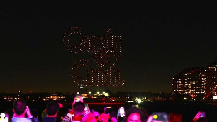 Dòng chữ Candy Crush được tạo thành bởi 500 máy bay không người lái.