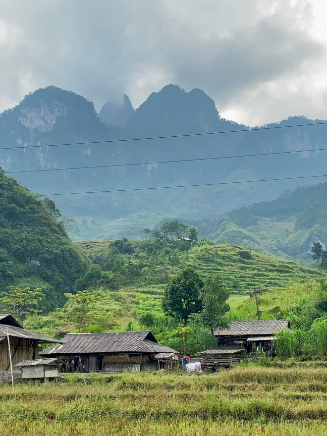 Bản người Mông ở Du Già.