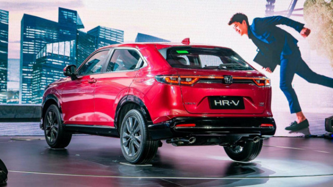 Cùng có giá bán cao nhất phân khúc, chọn Nissan Kicks hay Honda HR-V? - 4