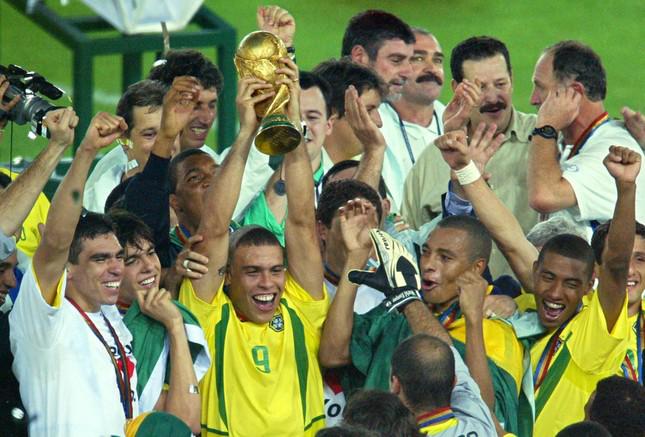 Choáng với số tiền thưởng đội vô địch World Cup 2022, cầu thủ cũng &#39;nặng túi&#39; - 2