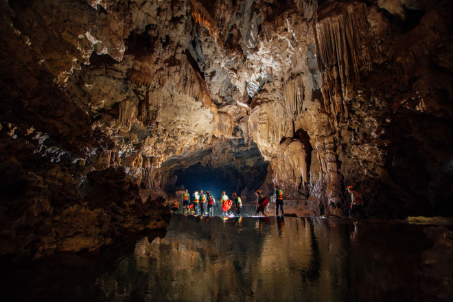 3 hang động đẹp nao lòng lại không khó chinh phục ở Quảng Bình - hình ảnh 10