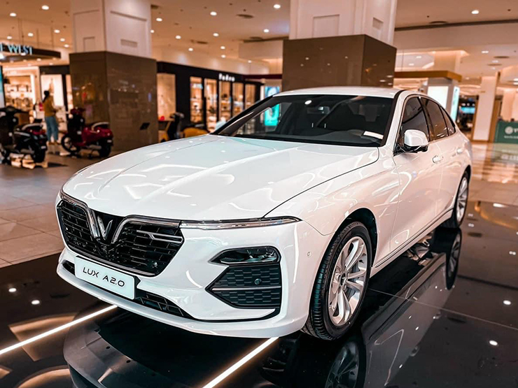 Một số đại lý VinFast giảm giá sedan Lux A chỉ còn gần 700 triệu đồng