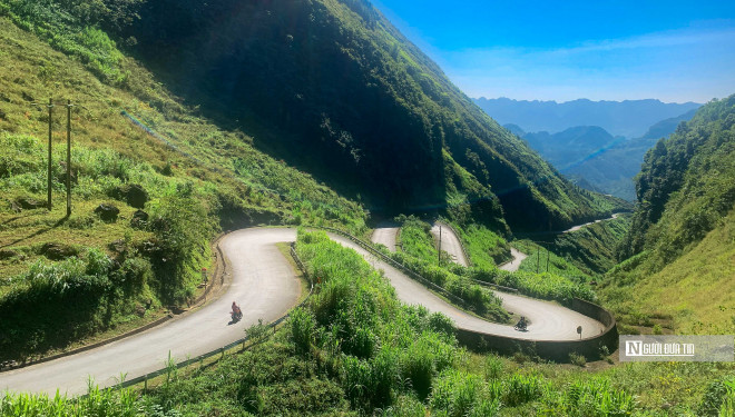 Ngắm sông, núi Hà Giang hùng vĩ mùa đẹp nhất trong năm - 3