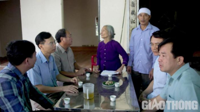 Ủy ban ATGT Quốc gia, Ban ATGT tỉnh Ninh Bình thăm hỏi, động viên gia đình bà Nôm