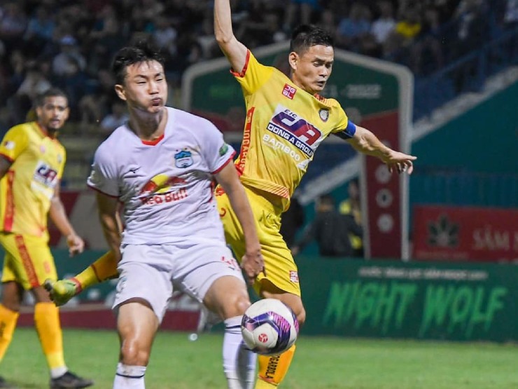 Video bóng đá Thanh Hóa - HAGL: Rượt đuổi nghẹt thở, Tuấn Anh tỏa sáng cuối trận (V-League)