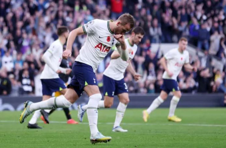 Tottenham Hotspur thắng ngược Leeds United 4-3 dù 3 lần để đối thủ dẫn trước