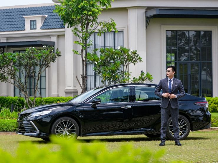 Toyota Camry 2022 - Chiếc sedan cá tính cho doanh nhân trẻ