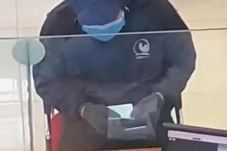 Nóng: Người đàn ông cầm vật giống súng cướp ngân hàng ở Thái Nguyên