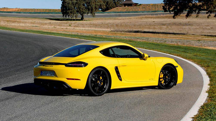 3. Porsche 718 Cayman 2022
