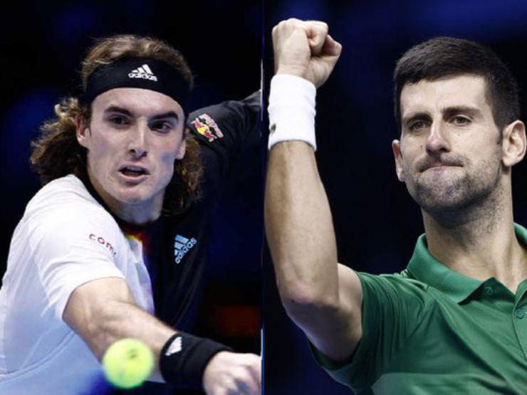 Djokovic (phải) thắng Tsitsipas (trái) trận thứ 9 liên tiếp