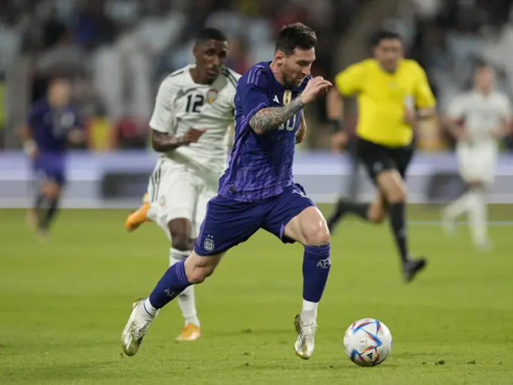Video bóng đá UAE - Argentina: Đại tiệc ”5 sao”, Messi - Di Maria tỏa sáng (Giao hữu World Cup)