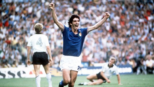 Trước khi trở thành người hùng, Paolo Rossi hứng chịu rất nhiều chỉ trích. (Ảnh: Getty Images)