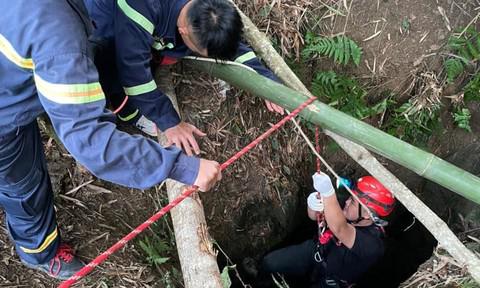 Cảnh sát dùng phương án tiếp cận bộ xương người&nbsp;dưới hang sâu