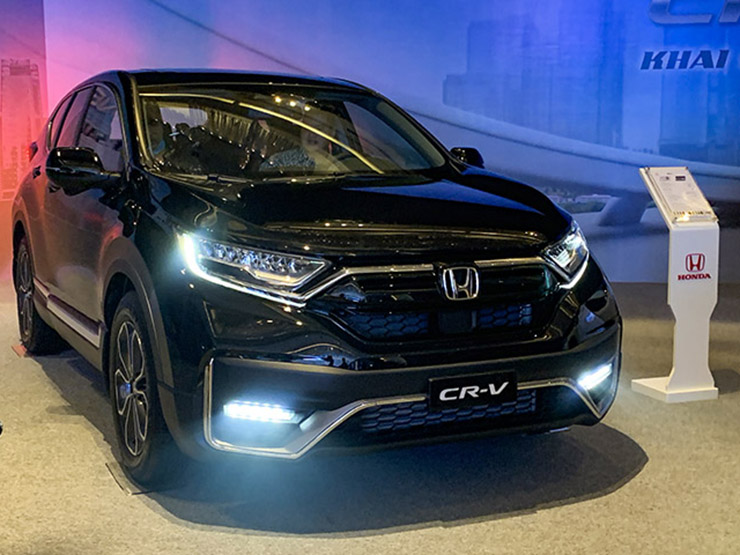 Honda CR-V giảm giá gần 200 triệu đồng tại một số đại lý