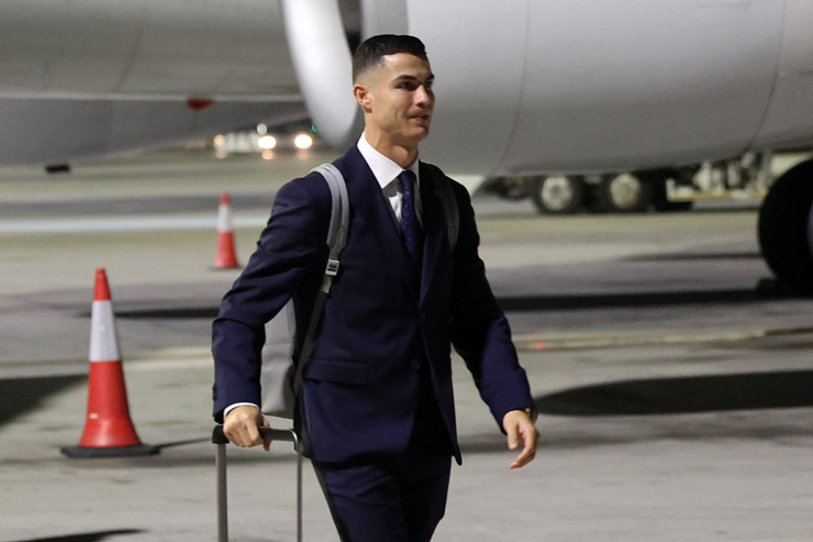 Bồ Đào Nha lên đường tới Qatar: Ronaldo vẫn cực rạng rỡ, quyết vô địch World Cup - 10