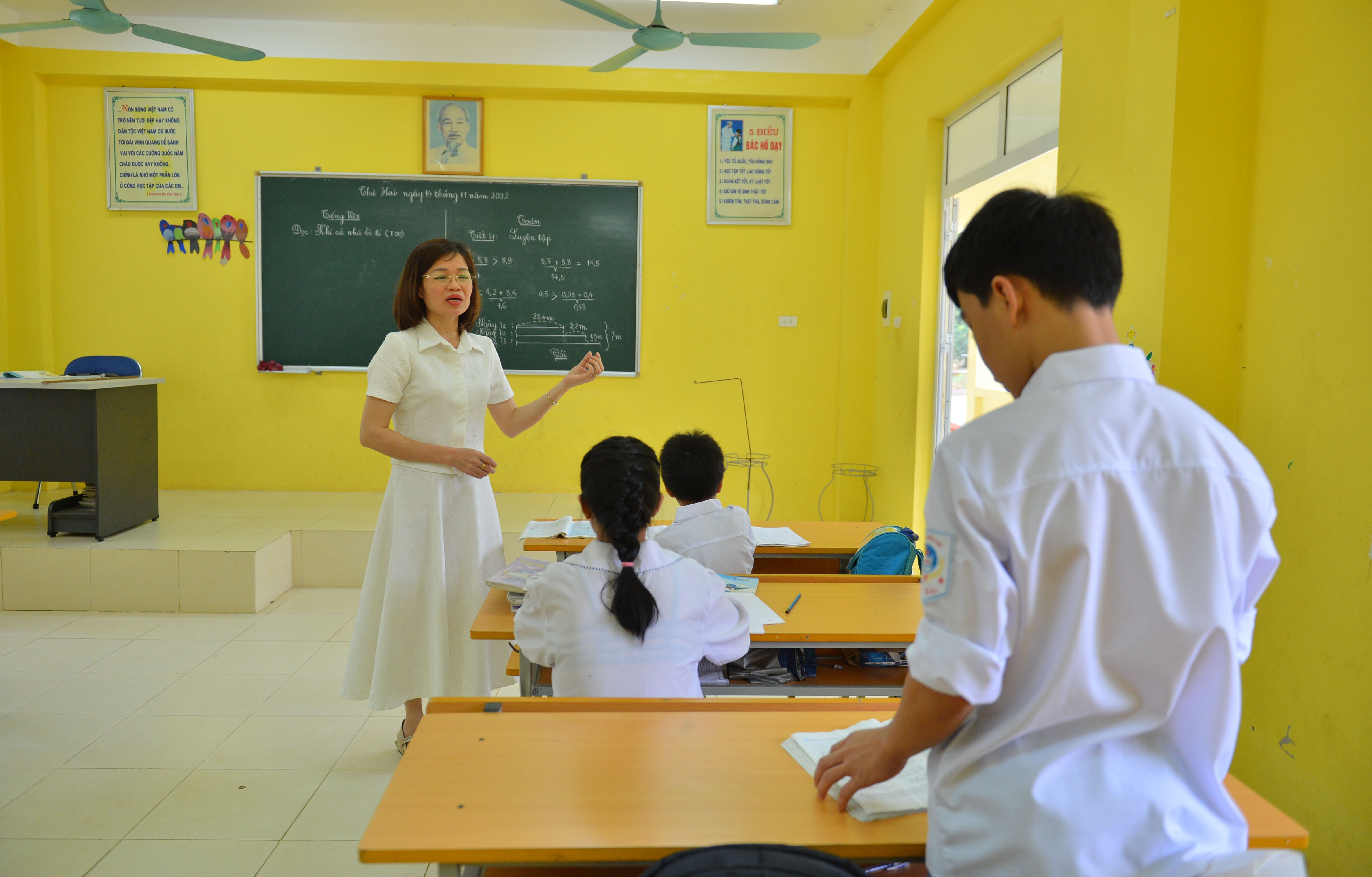 Hầu hết các bé không có bố mẹ bên cạnh nên thường thấy thiếu thốn tình cảm và dễ tổn thương.