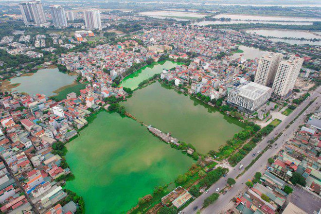 Cận cảnh những hồ nước ở Hà Nội nguy cơ bị “khai tử” để làm nhà, làm đường - hình ảnh 8