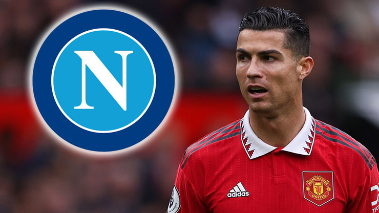 ESPN cho hay, Ronaldo có thể sang Napoli nếu bị MU cắt hợp đồng nhưng anh sẽ phải giảm lương khi tới đội chủ sân Diego Armando Maradona nếu muốn dự Champions League mùa này