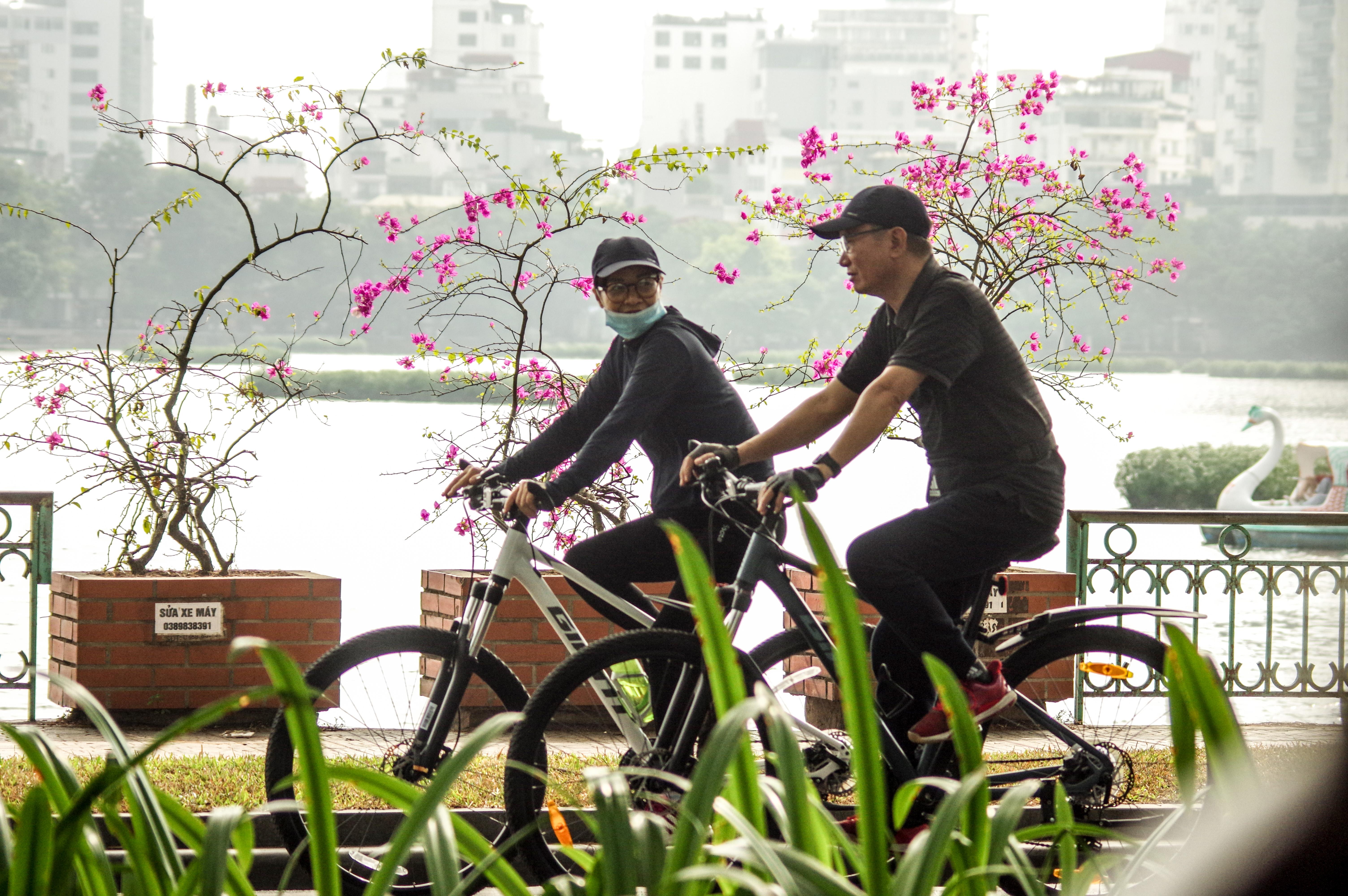 Cảnh yên bình ở Hà Nội trong những ngày đông có nắng