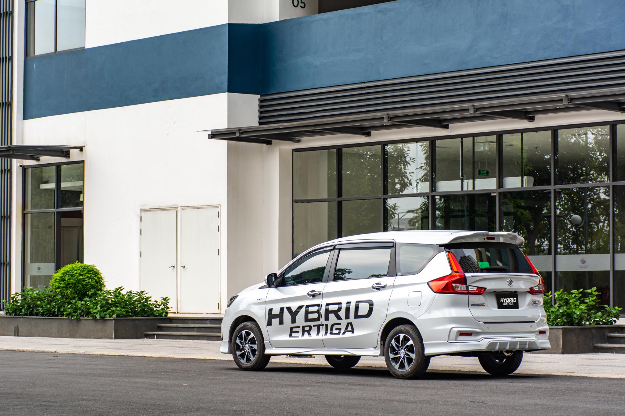 Nhờ vào những tính năng đột phá và thông minh giúp Hybrid Ertiga giảm được mức nhiên liệu tiêu thụ, từ đó giảm lượng khí thải ra môi trường