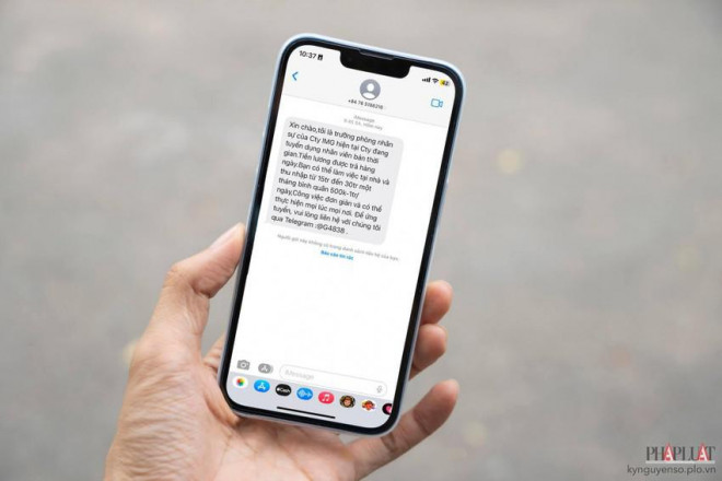 Tin nhắn lừa đảo bùng phát mạnh dịp cuối năm. Ảnh: MINH HOÀNG