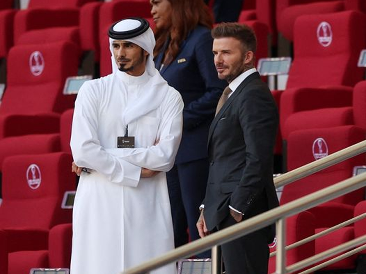 Beckham gây chú ý vì quá đẹp trai khi đứng cạnh hoàng thân Qatar trên sân World Cup 2022