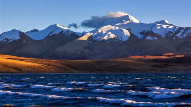 3. Tây Tạng còn được mệnh danh là nóc nhà của thế giới, là nơi cực kỳ cao và gần với bầu trời nhất.
