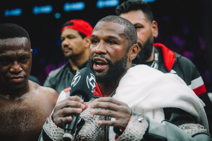 Mayweather là võ sĩ bất bại và kinh doanh trên chính tài năng của mình