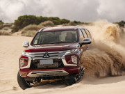 Tin tức ô tô - Giá xe Mitsubishi Pajero Sport niêm yết và lăn bánh tháng 11/2022