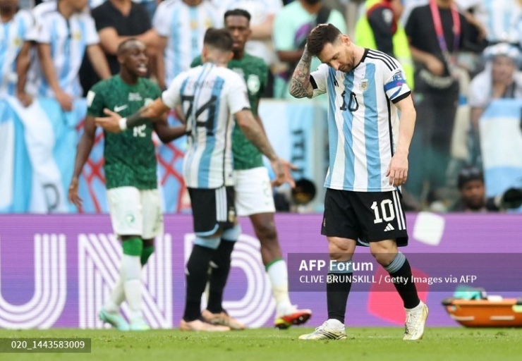 Messi cùng Argentina nhận thất bại cay đắng ngay trận ra quân World Cup