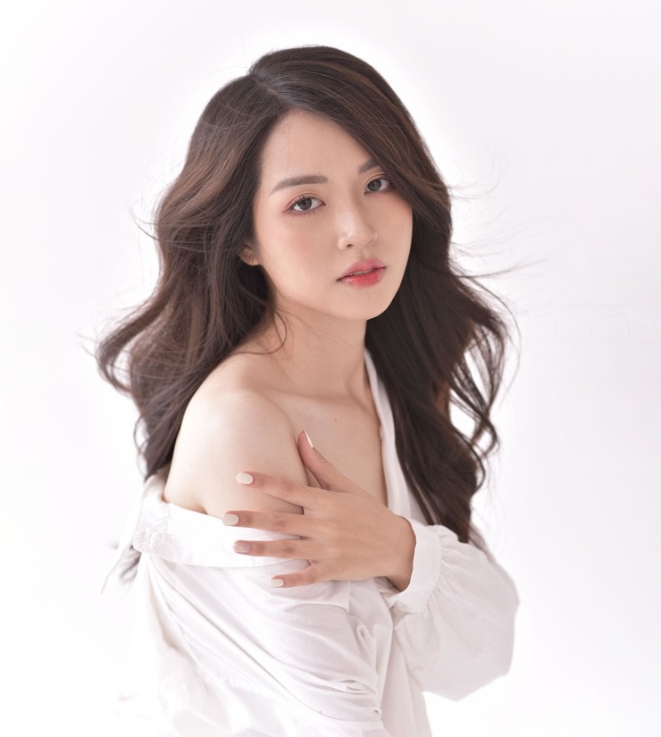 Hot girl Hà thành, Nghệ An đại diện Hàn Quốc, Uruguay bất phân thắng bại từ dáng đến lối mặc - hình ảnh 14