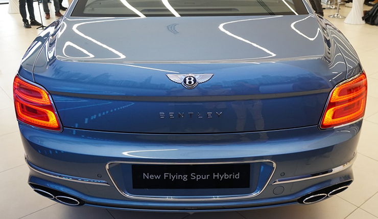 Bentley ra mắt dòng xe Hybrid đầu tiên tại Việt Nam, giá bán từ 16,8 tỷ đồng - 5
