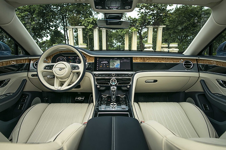 Bentley ra mắt dòng xe Hybrid đầu tiên tại Việt Nam, giá bán từ 16,8 tỷ đồng - 11