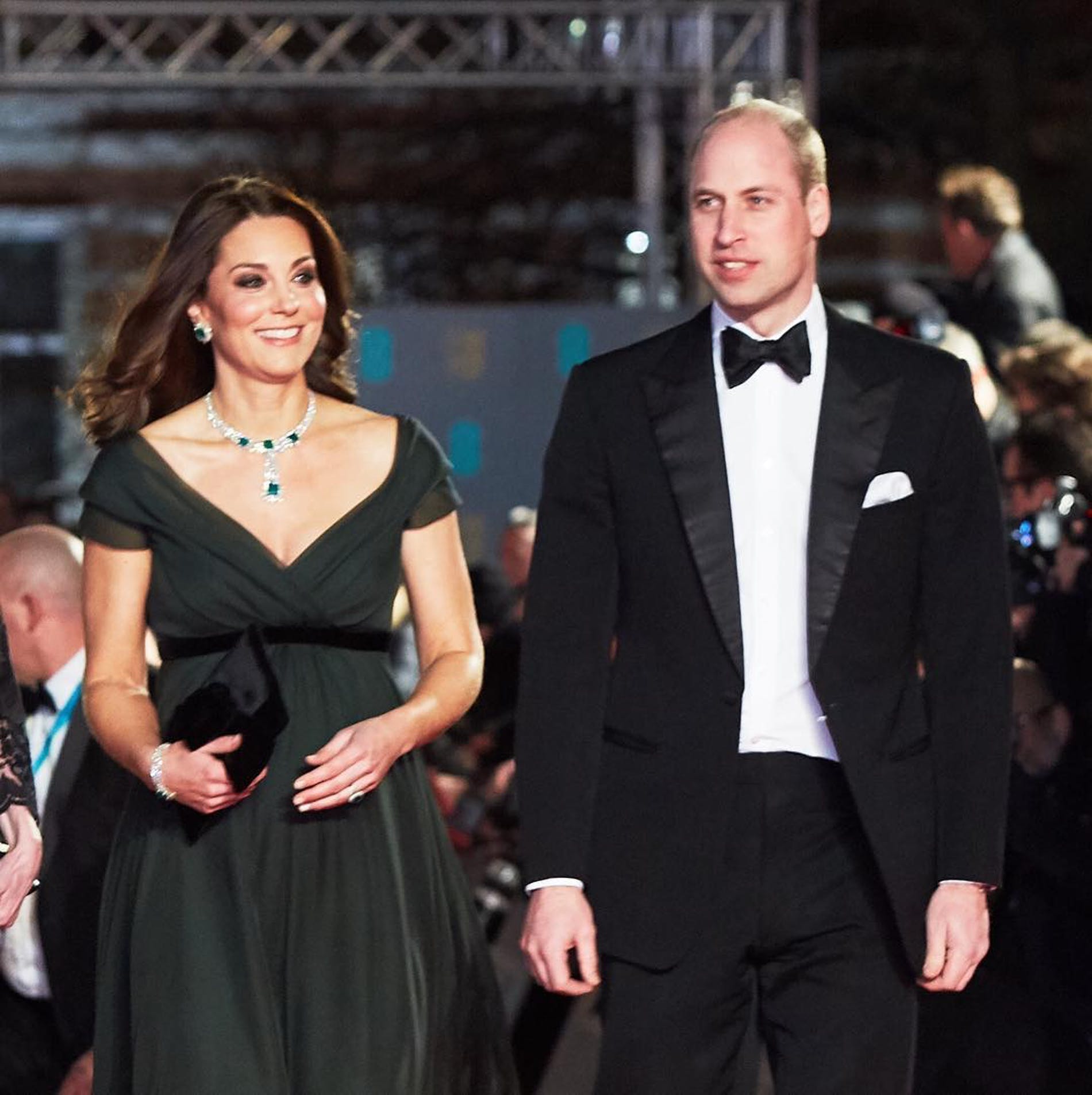 Kate Middleton và bộ sưu tập trang sức hoàng gia nức lòng người hâm mộ - 7