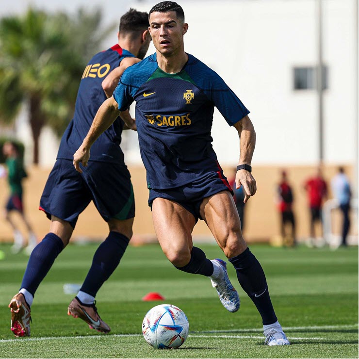 Tài khoản Instagram của Cristiano Ronaldo lập kỷ lục về người theo dõi - 1