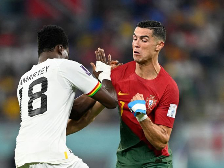 Bồ Đào Nha thắng kịch tính Ghana: Báo Anh chê Ronaldo, báo Đức nhận xét phũ phàng
