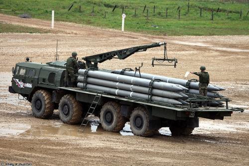 Nga khoe sức mạnh pháo phản lực BM-30 Smerch trong chiến dịch quân sự ở Ukraine - 5