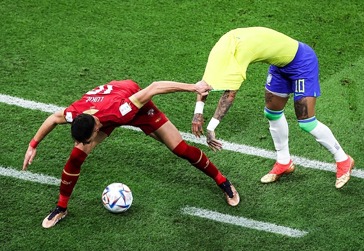 Brazil nhận tin sét đánh: Neymar chấn thương mắt cá chân, tình hình ra sao? - 2