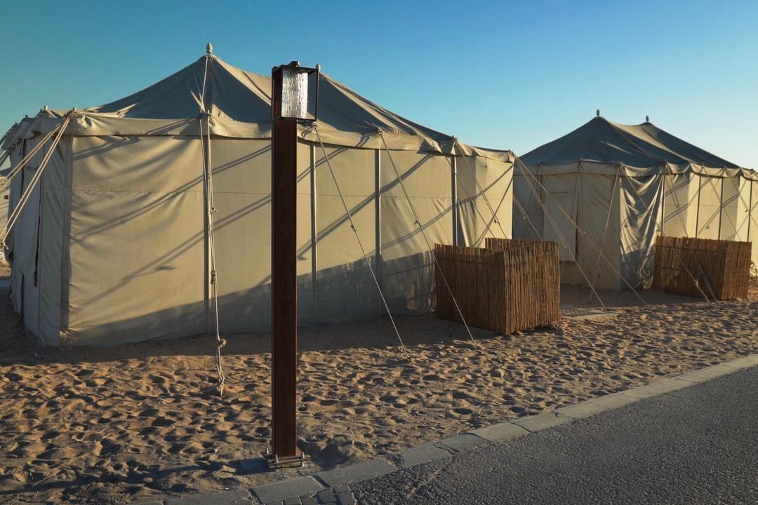 Khu lều dựng giữa sa mạc dành cho người hâm mộ bóng đá ở thành phố Al Khor (ảnh: AP)